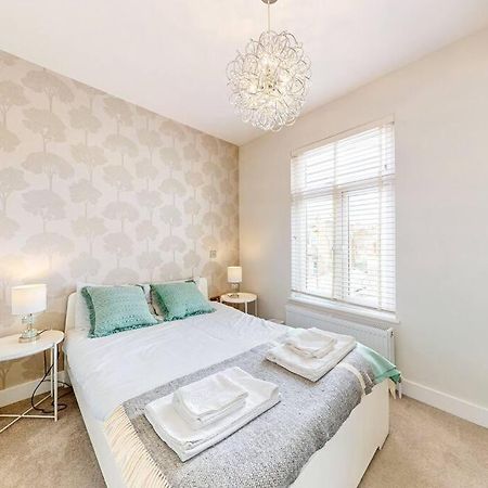 런던 Stylish 2Bed2Bath Flat 4Min From Tube Station 빌라 외부 사진